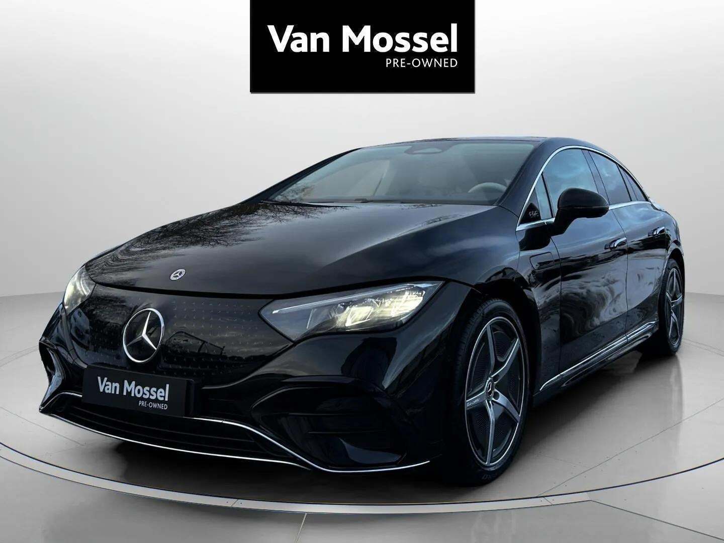 Sort Mercedes EQE350+ fra 2025