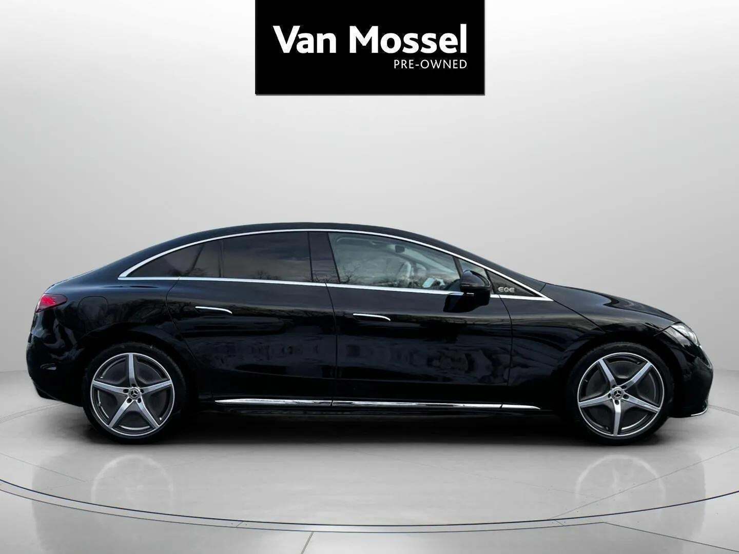 Mercedes EQE350+ AMG Line