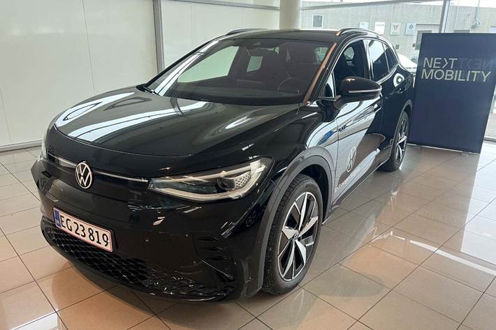 Sort VW ID.4 fra 2025 set udefra