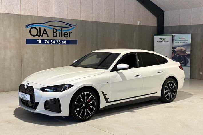 Hvid BMW i4 fra 2025 set udefra