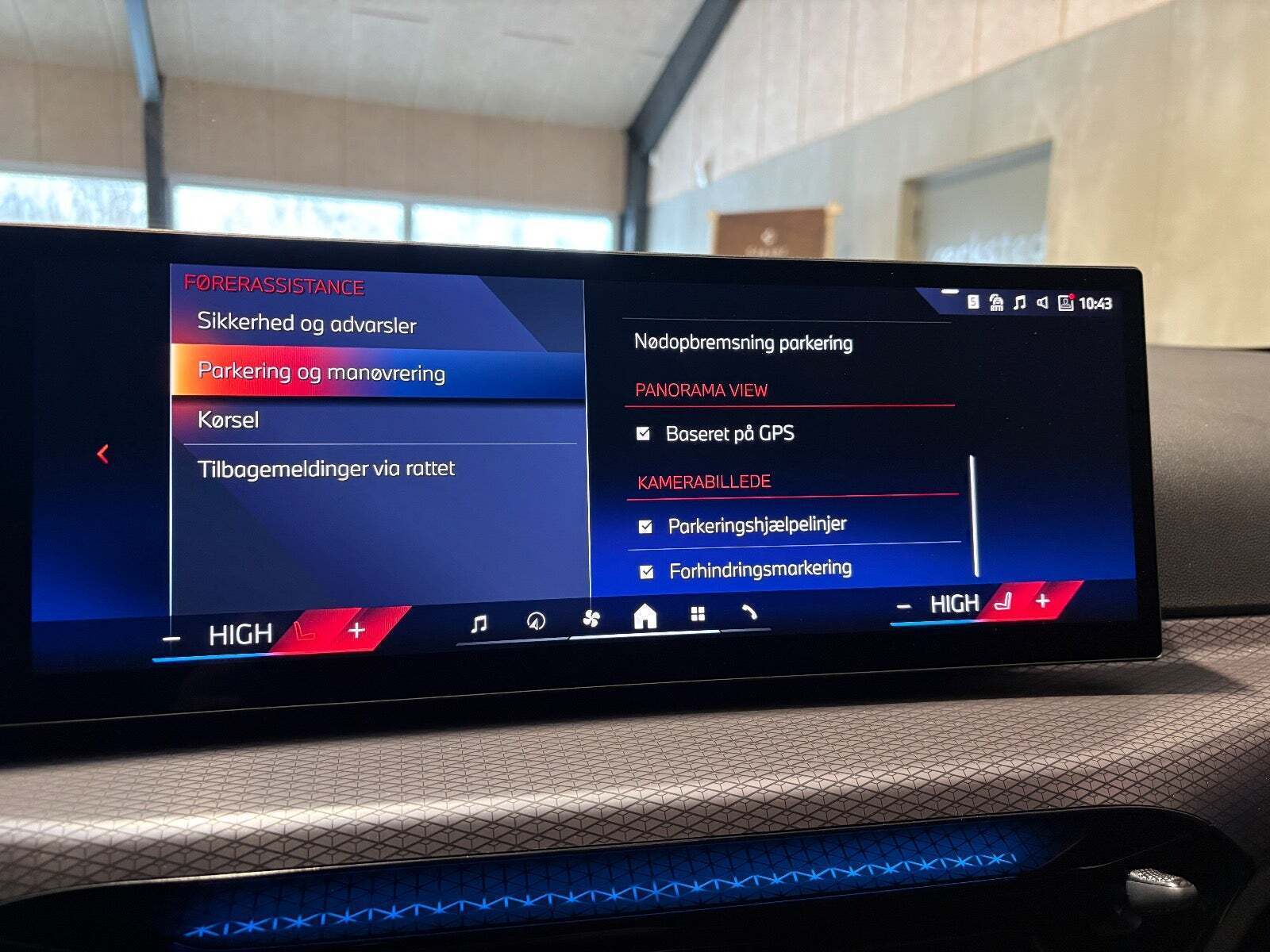 Hvid BMW i4 fra 2025