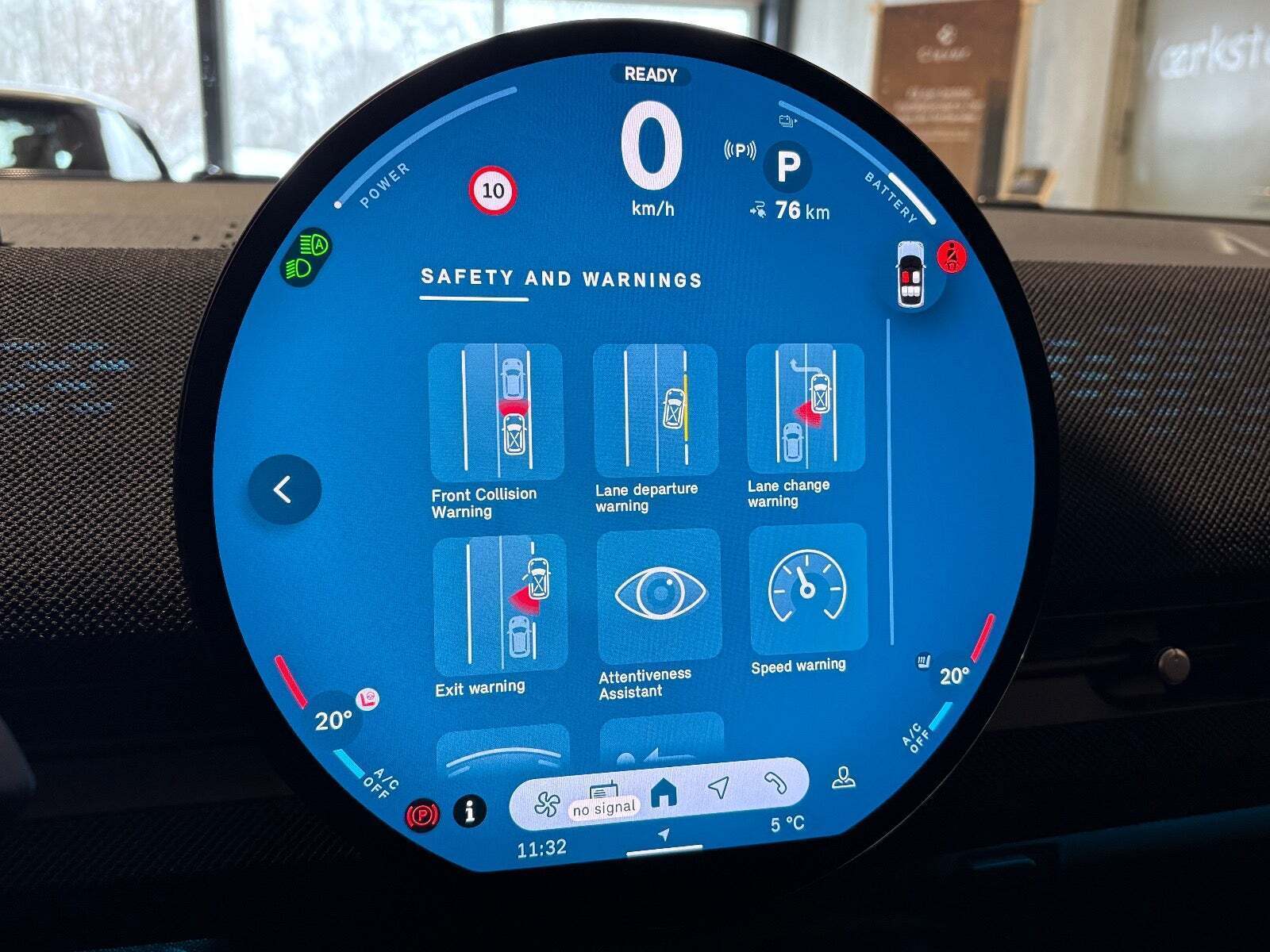 Hvid Mini Aceman E fra 2025