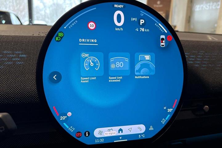 Hvid Mini Aceman E fra 2025