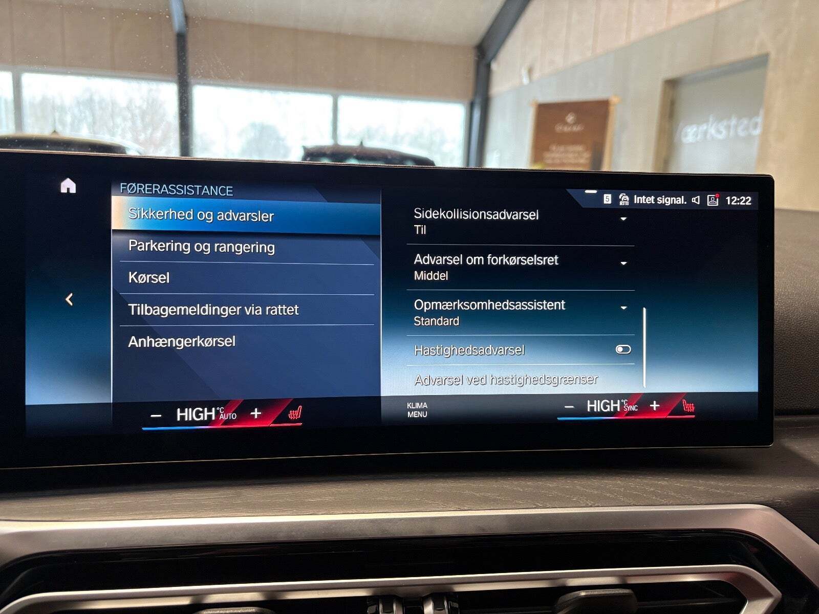 Hvid BMW i4 fra 2023