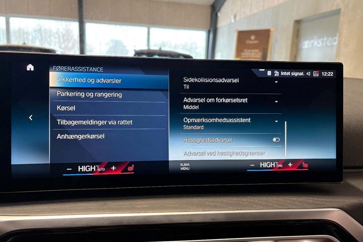 Hvid BMW i4 fra 2023