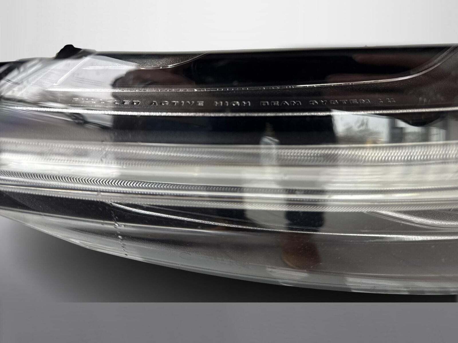 Hvid Volvo V60 fra 2020