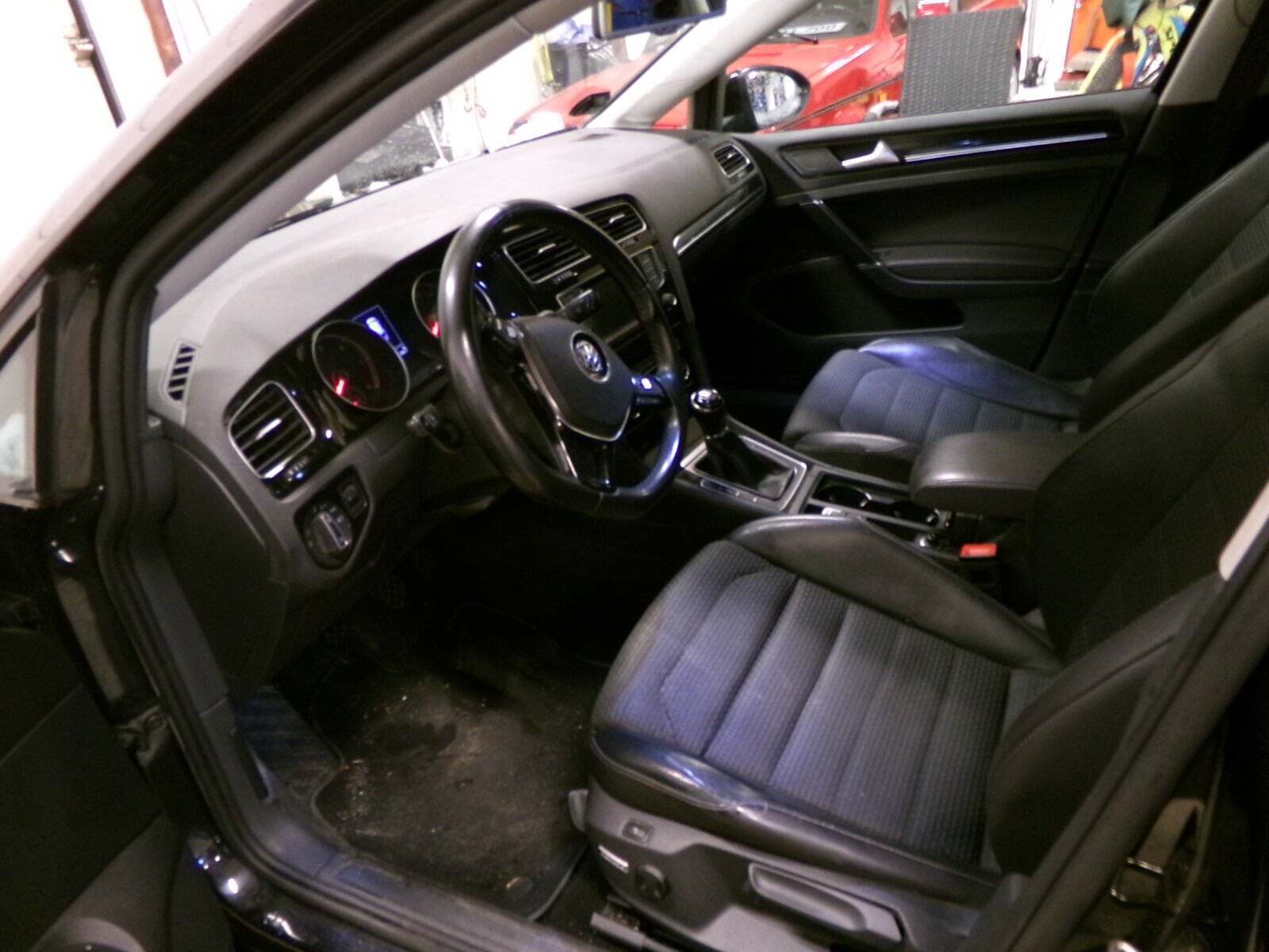 VW Golf VII 1,6 TDi 105 Highline BMT