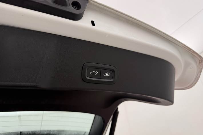 Hvid Volvo XC40 fra 2022