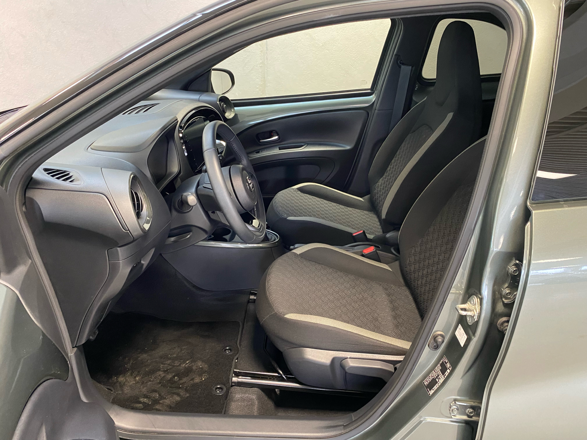 Toyota Aygo X 1,0 VVT-I Pulse Design 72HK 5d