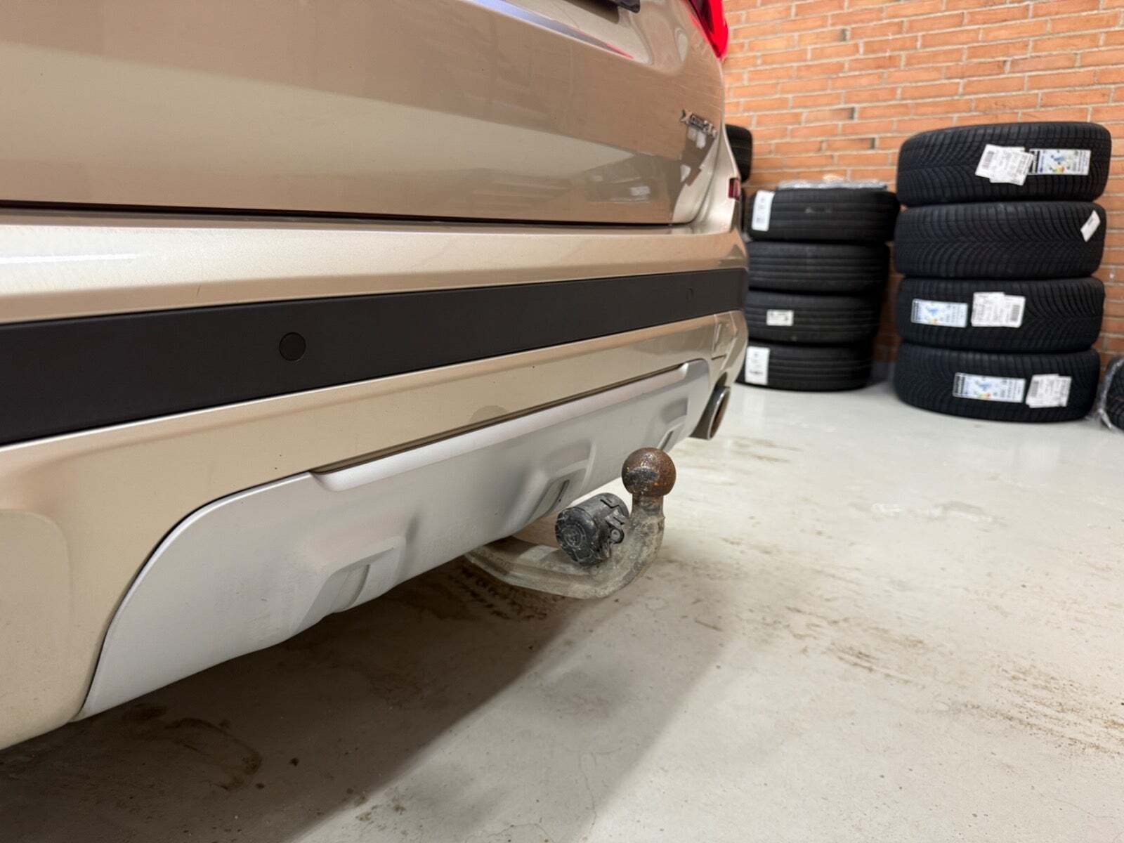 Orange BMW X3 fra 2021