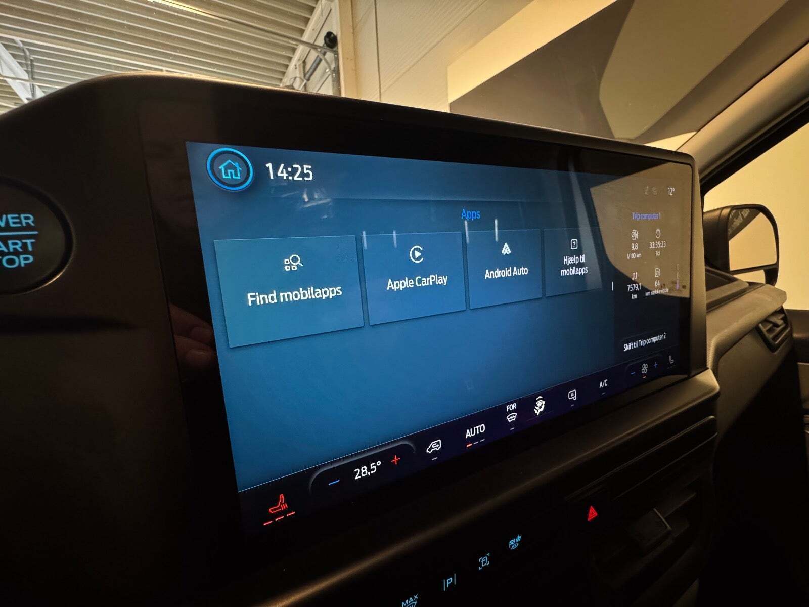 Sølv Ford Transit Custom 300L fra 2024