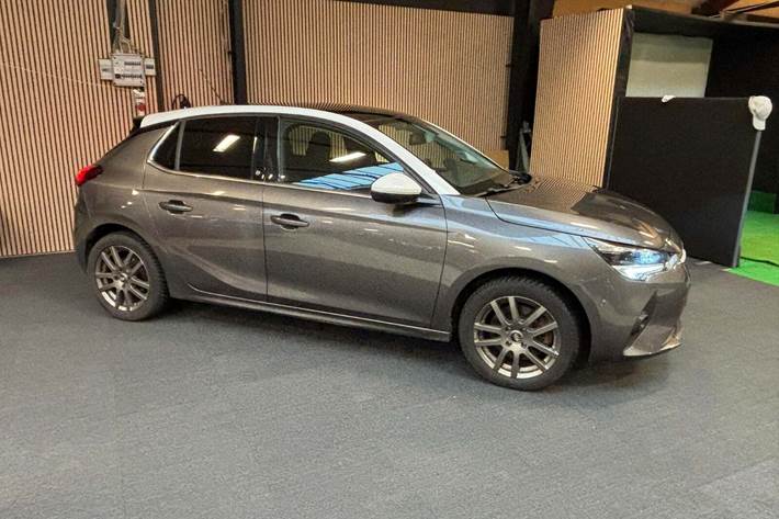 Grå Opel Corsa-e fra 2020