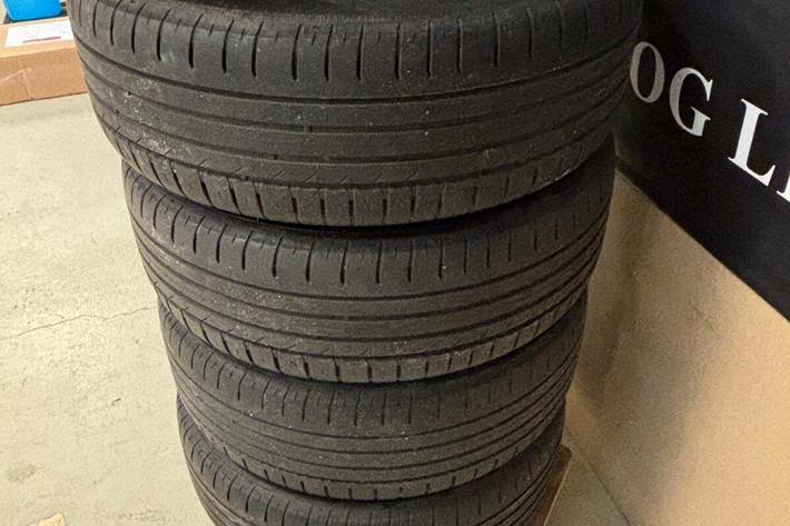 Grå Opel Corsa-e fra 2020