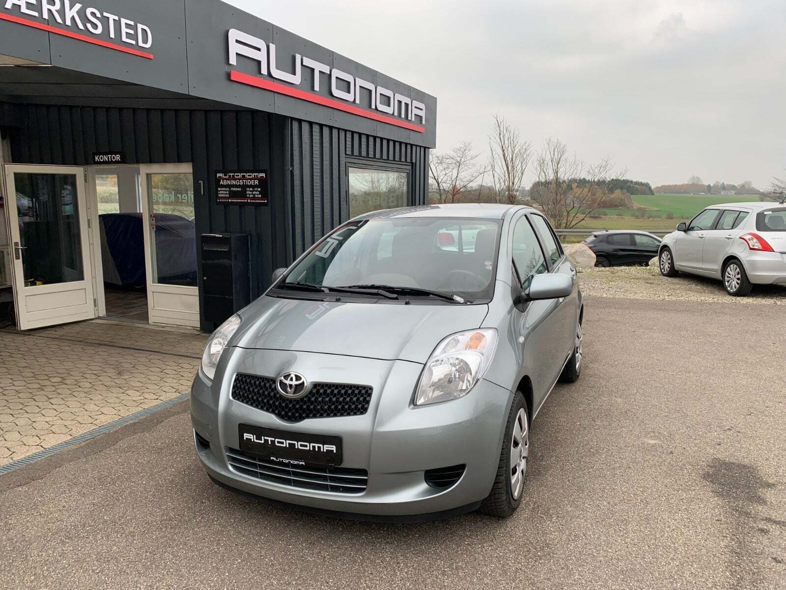 Grøn Toyota Yaris fra 2007