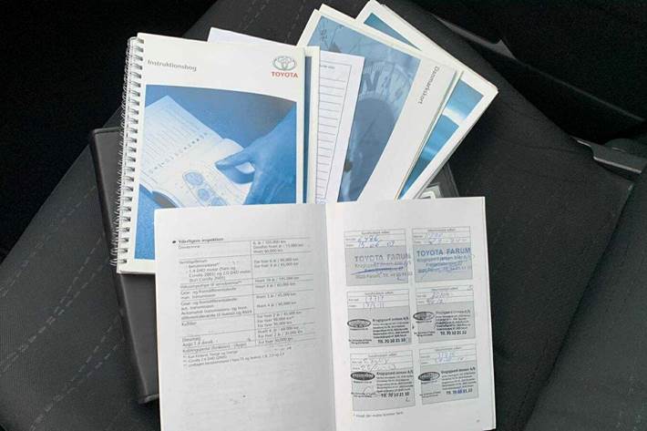 Grøn Toyota Yaris fra 2007