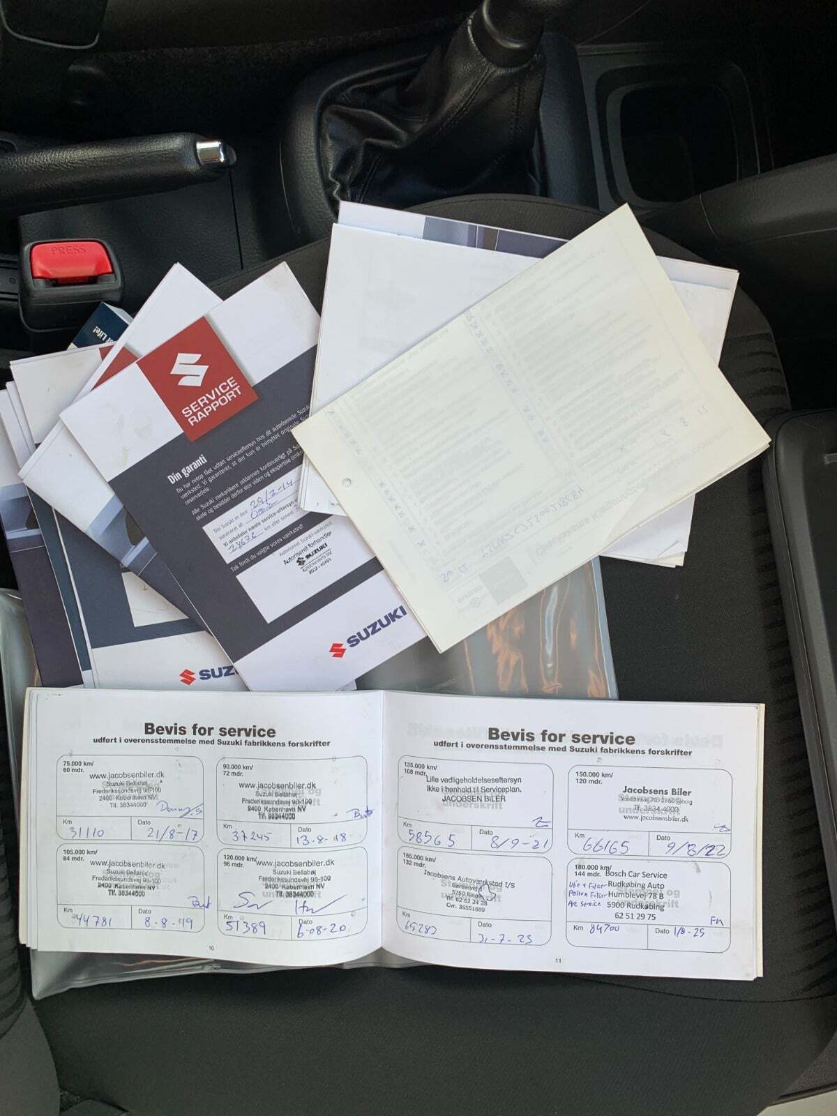 Sølv Suzuki Swift fra 2011