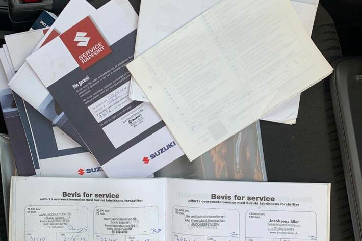 Sølv Suzuki Swift fra 2011