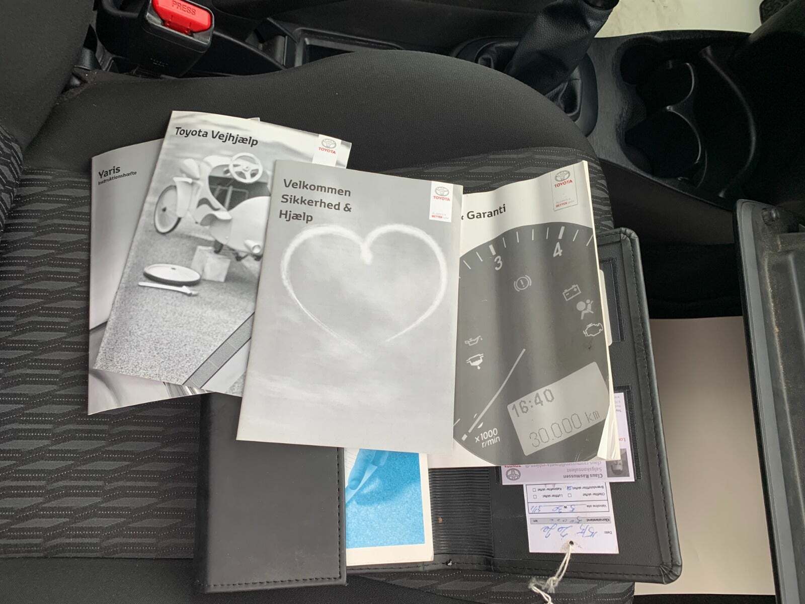 Sort Toyota Yaris fra 2011