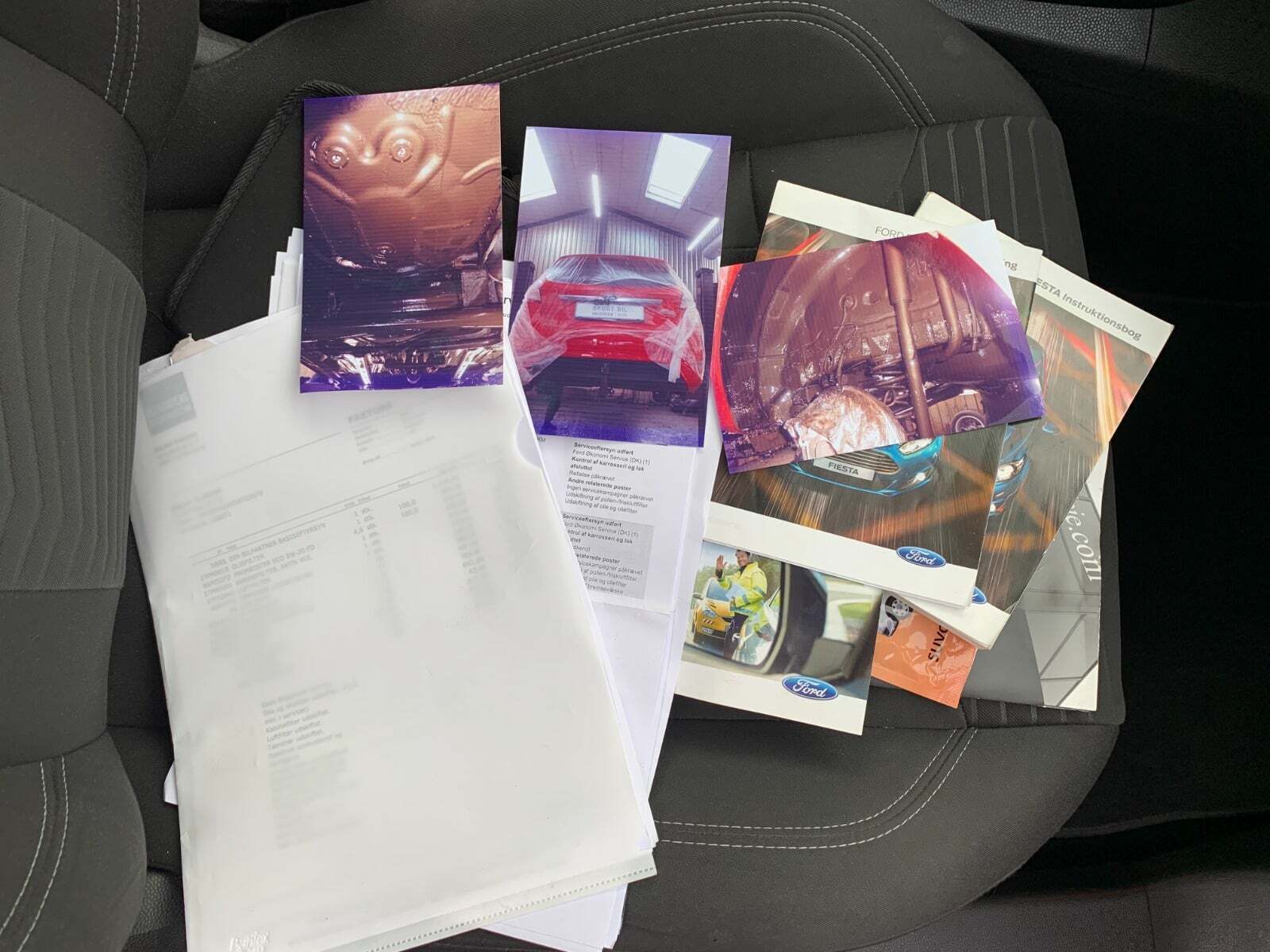 Rød Ford Fiesta fra 2014