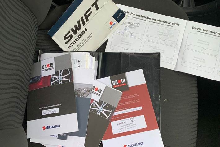 Sort Suzuki Swift fra 2011