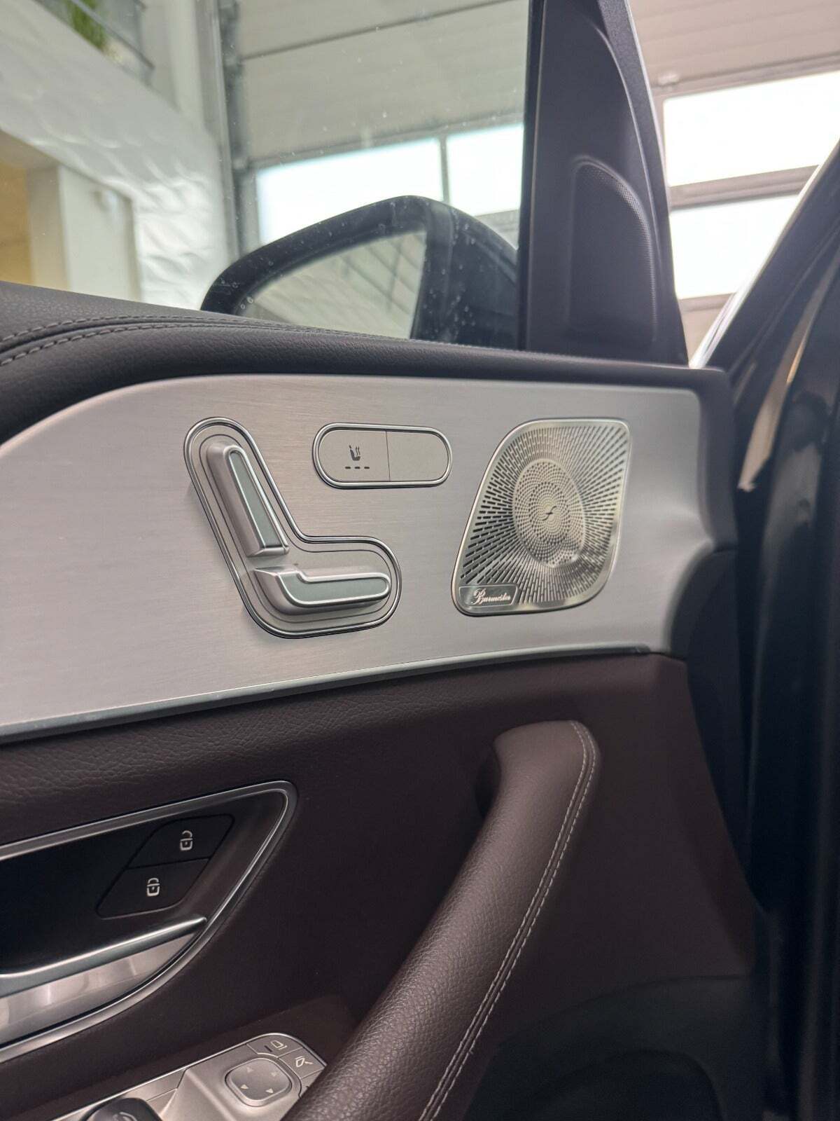 Grøn Mercedes GLE350 de fra 2022