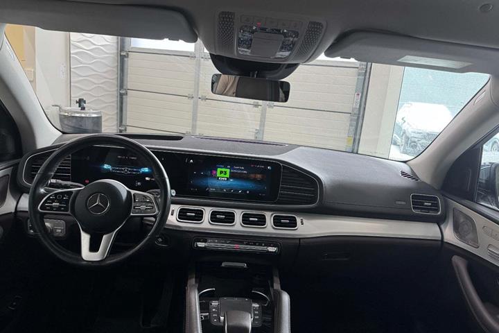 Grøn Mercedes GLE350 de fra 2022