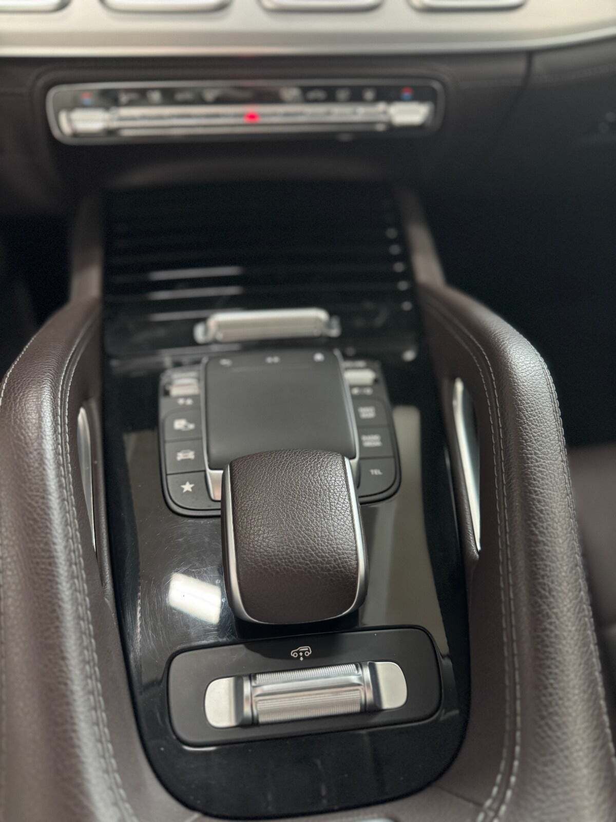 Grøn Mercedes GLE350 de fra 2022