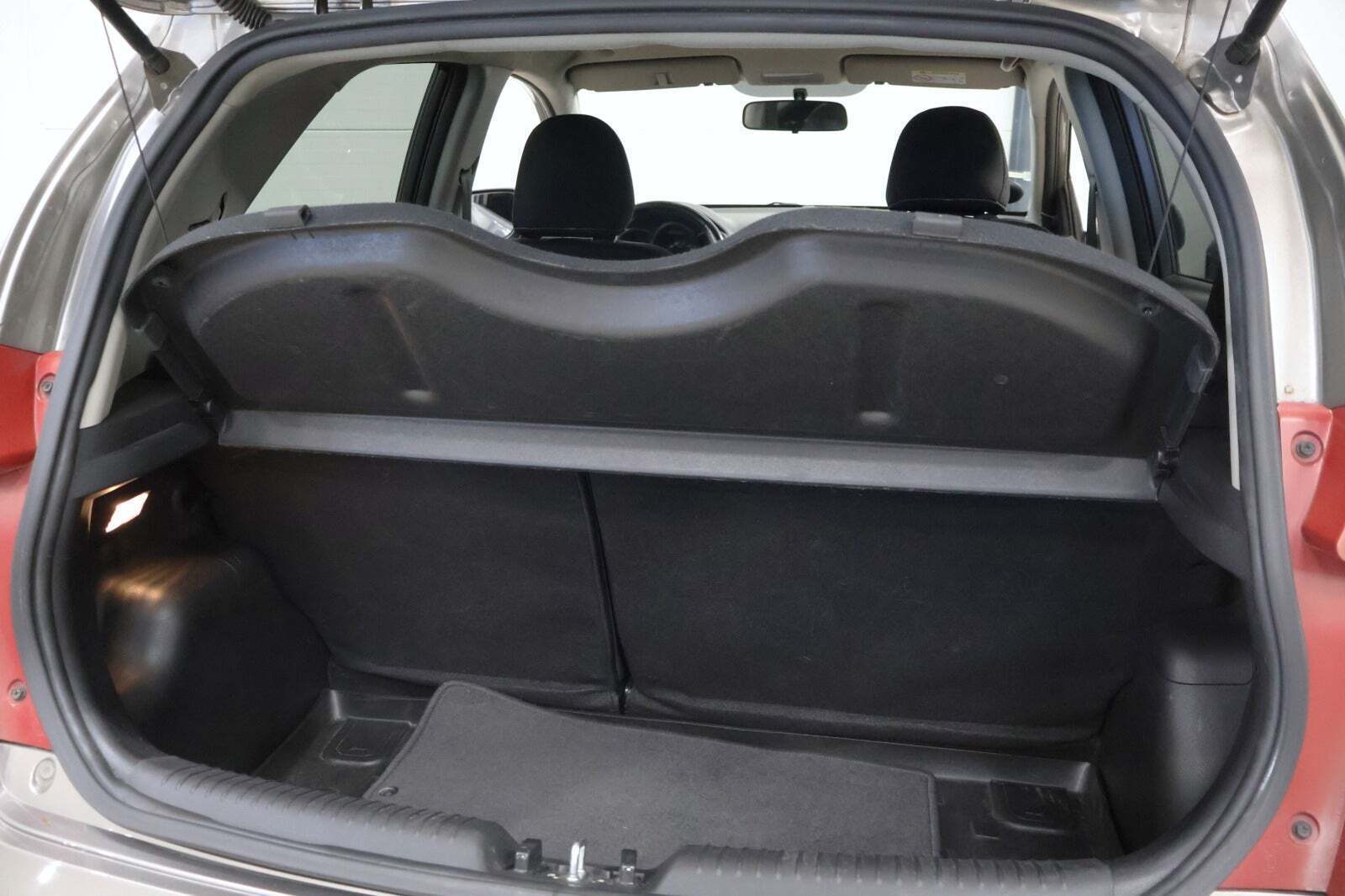 Grå Kia Picanto fra 2015