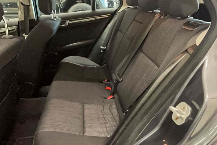 undefined Mercedes C250 fra 2009 set indefra