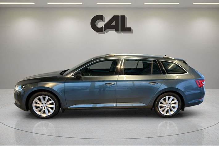 Sølv Skoda Superb fra 2019