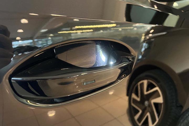 Sort VW ID.Buzz fra 2023