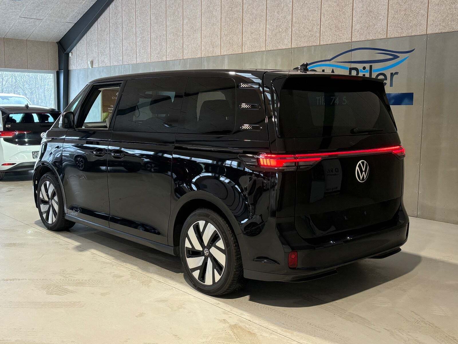 Sort VW ID.Buzz fra 2023