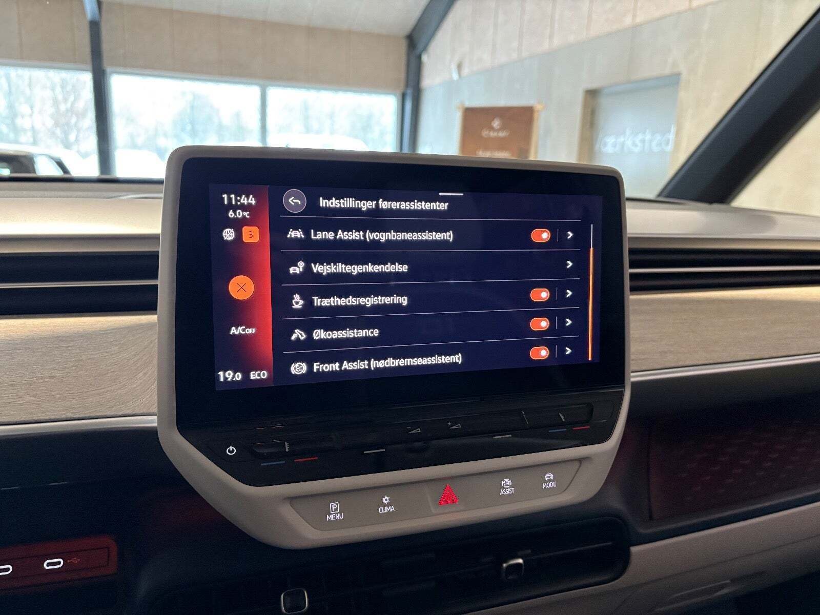 Sort VW ID.Buzz fra 2023