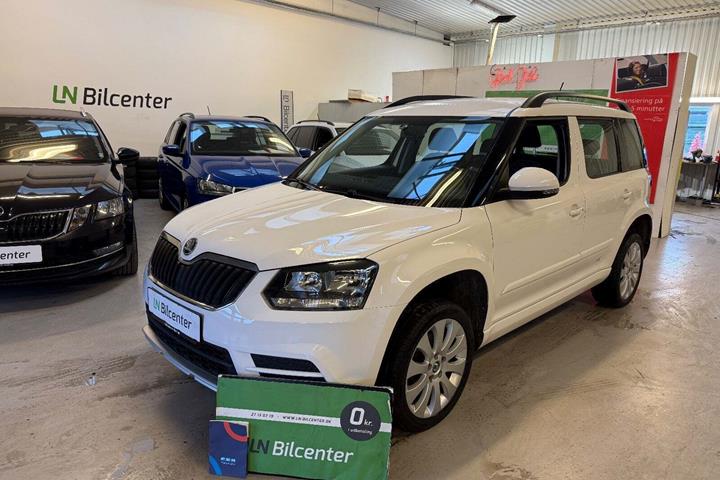 Hvid Skoda Yeti Outdoor fra 2016 set udefra