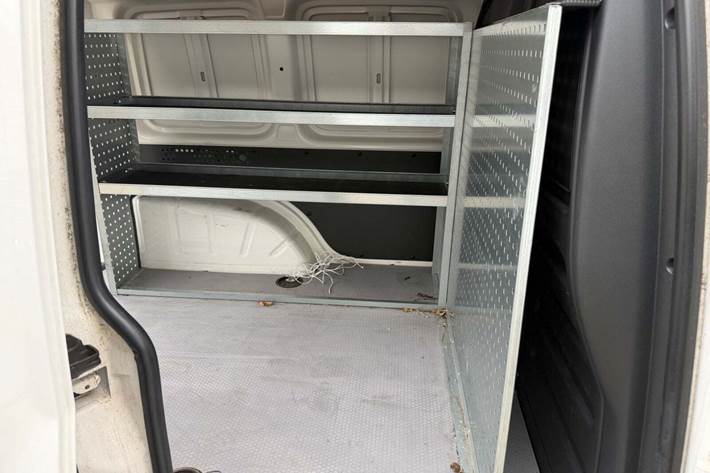 Hvid VW Caddy fra 2017