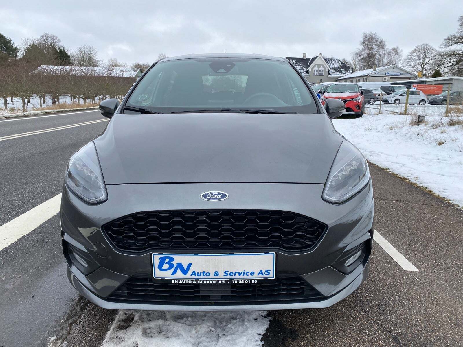 Grå Ford Fiesta fra 2021