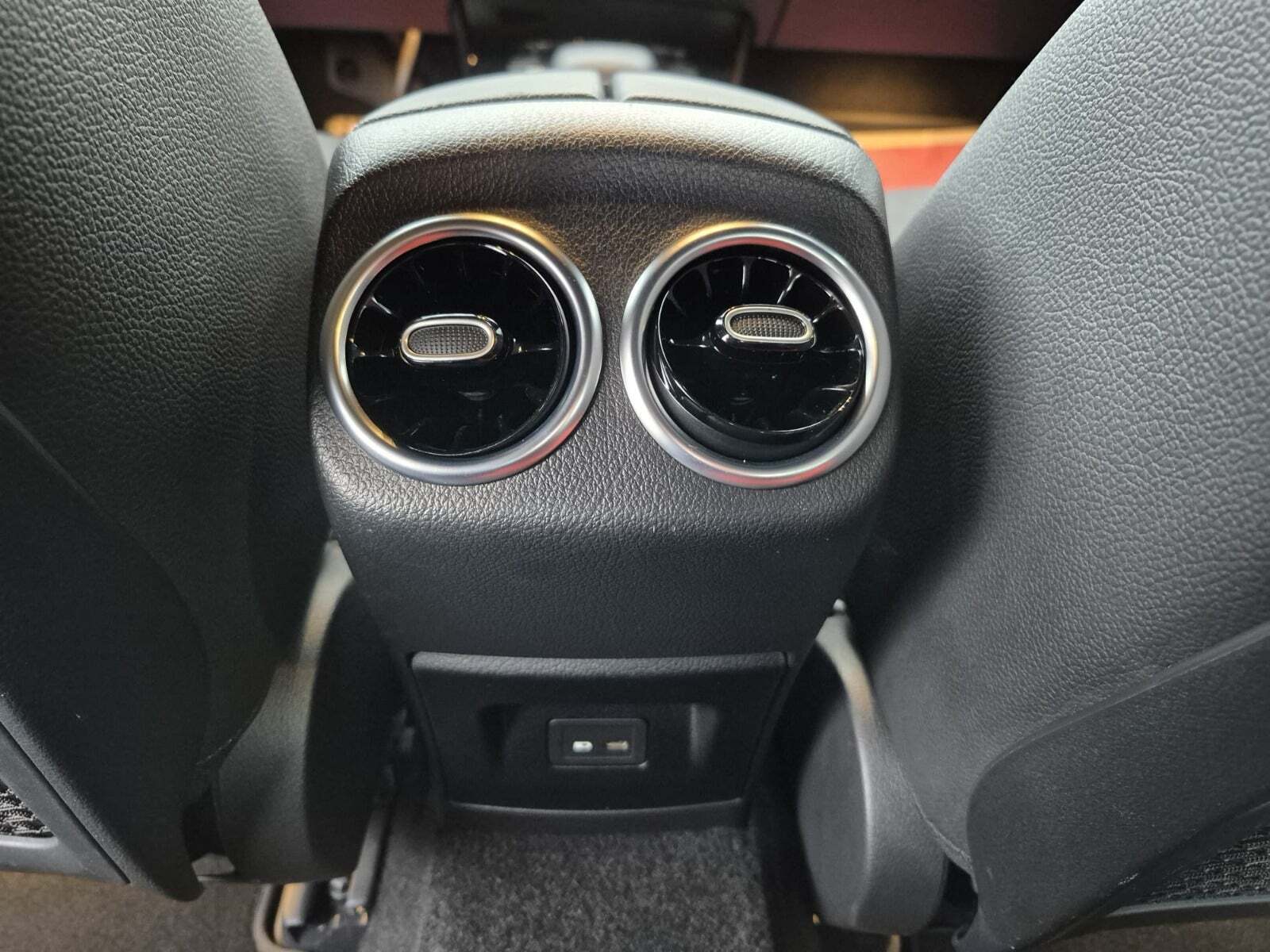 Sort Mercedes CLA250 e fra 2021