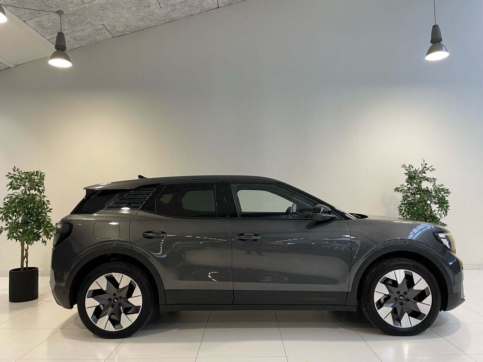 Ford Explorer 84 Premium Extended Range AWD