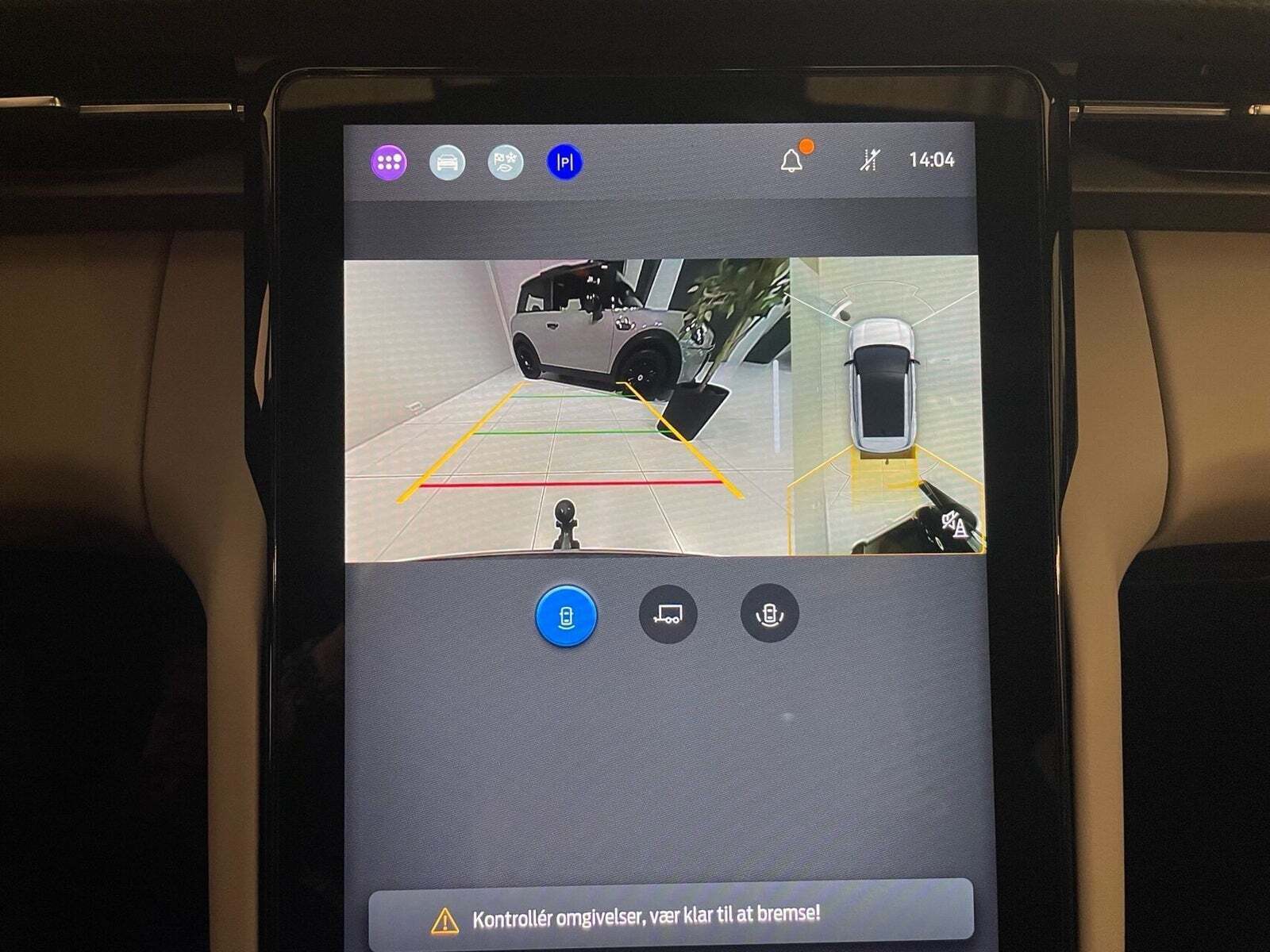 Grå Ford Explorer fra 2024