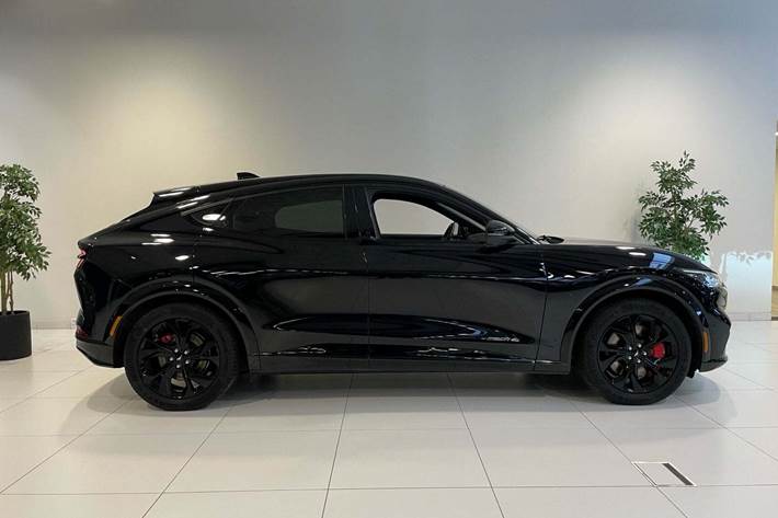 Sort Ford Mustang Mach-E fra 2023