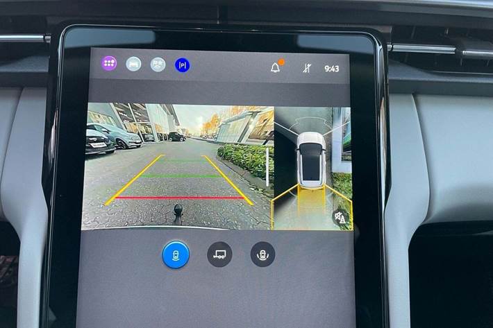 Hvid Ford Explorer fra 2024