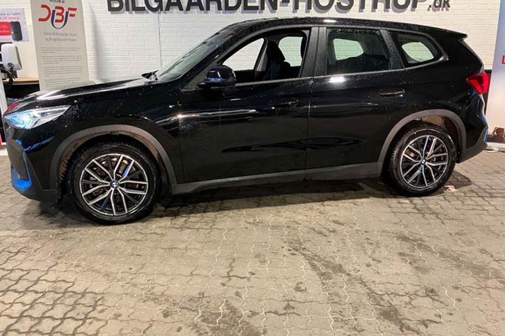 Sort BMW iX1 fra 2023
