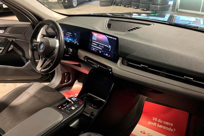 Sort BMW iX1 fra 2023