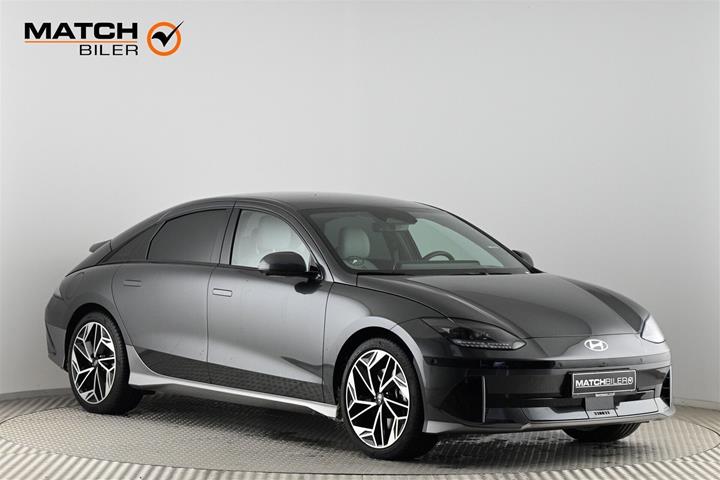 Grå Hyundai Ioniq 6 fra 2024 set udefra