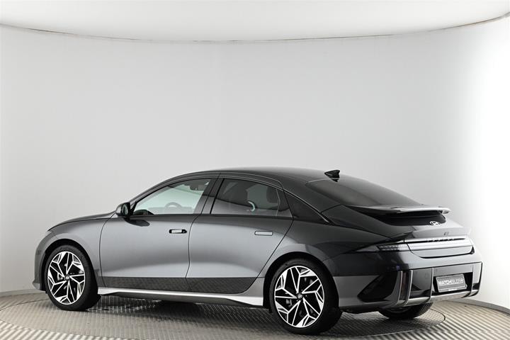Grå Hyundai Ioniq 6 fra 2024