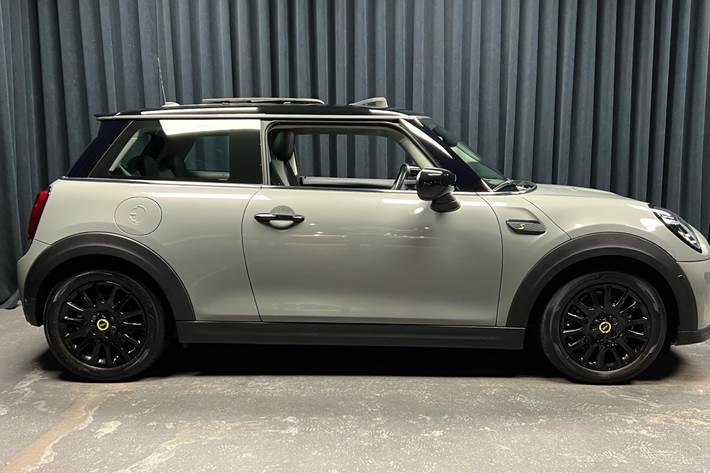 Grå Mini Cooper fra 2022