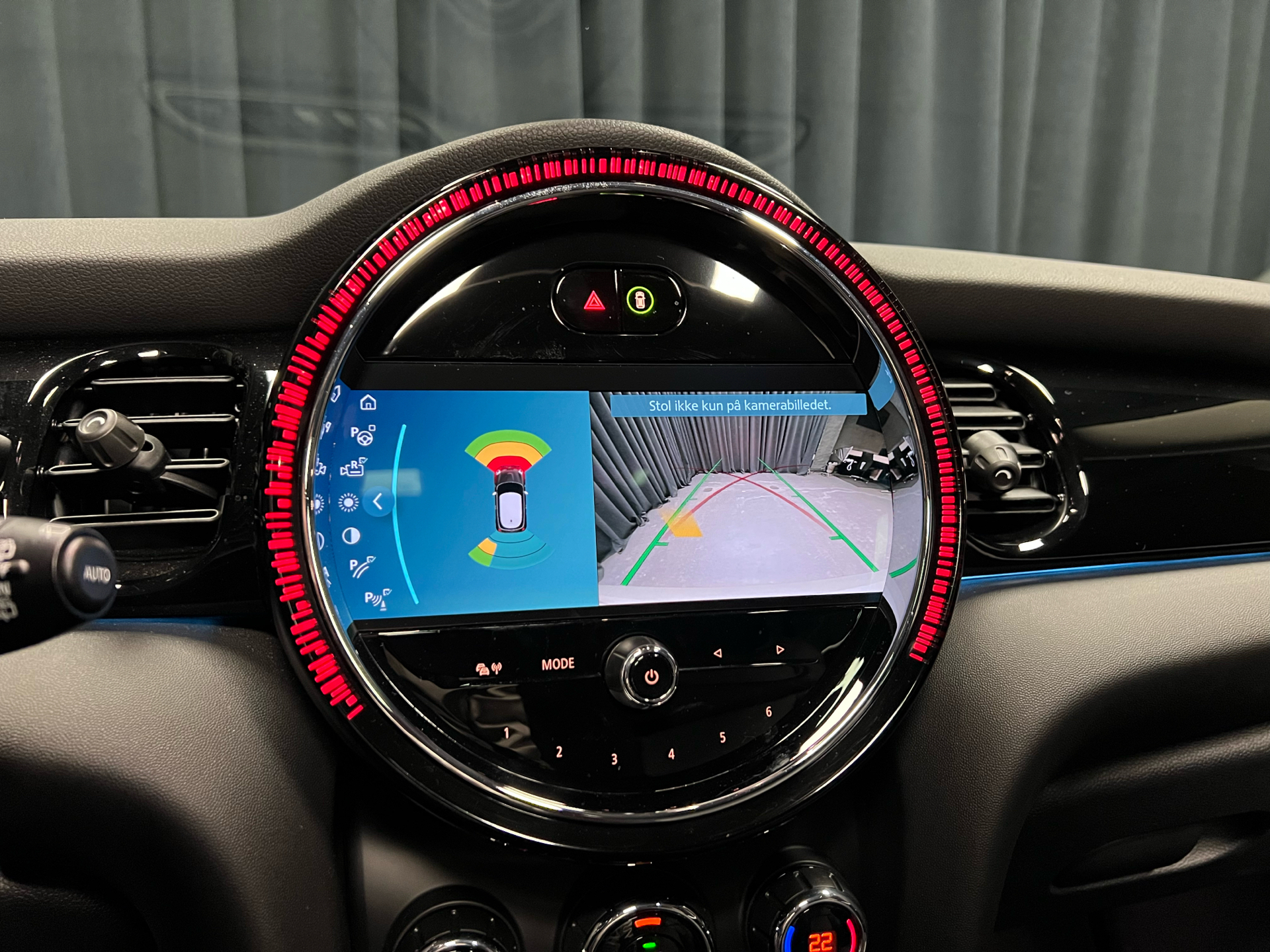 Grå Mini Cooper fra 2022