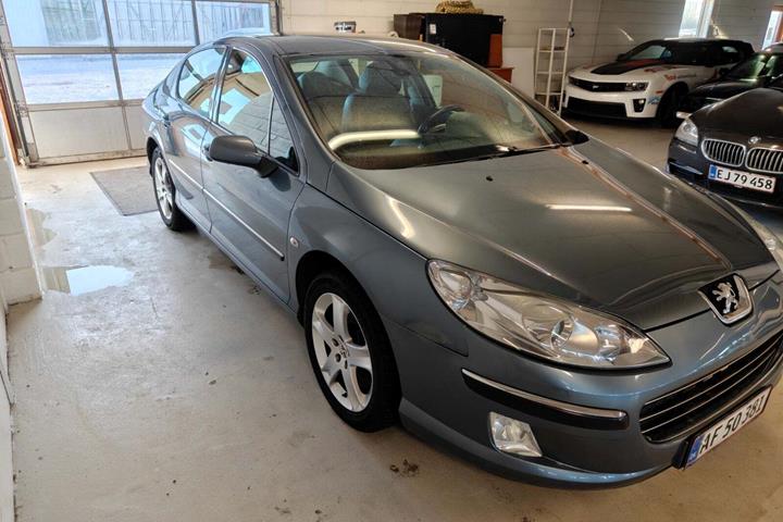 Gul Peugeot 407 fra 2007