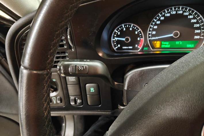 Gul Saab 9-5 fra 2009