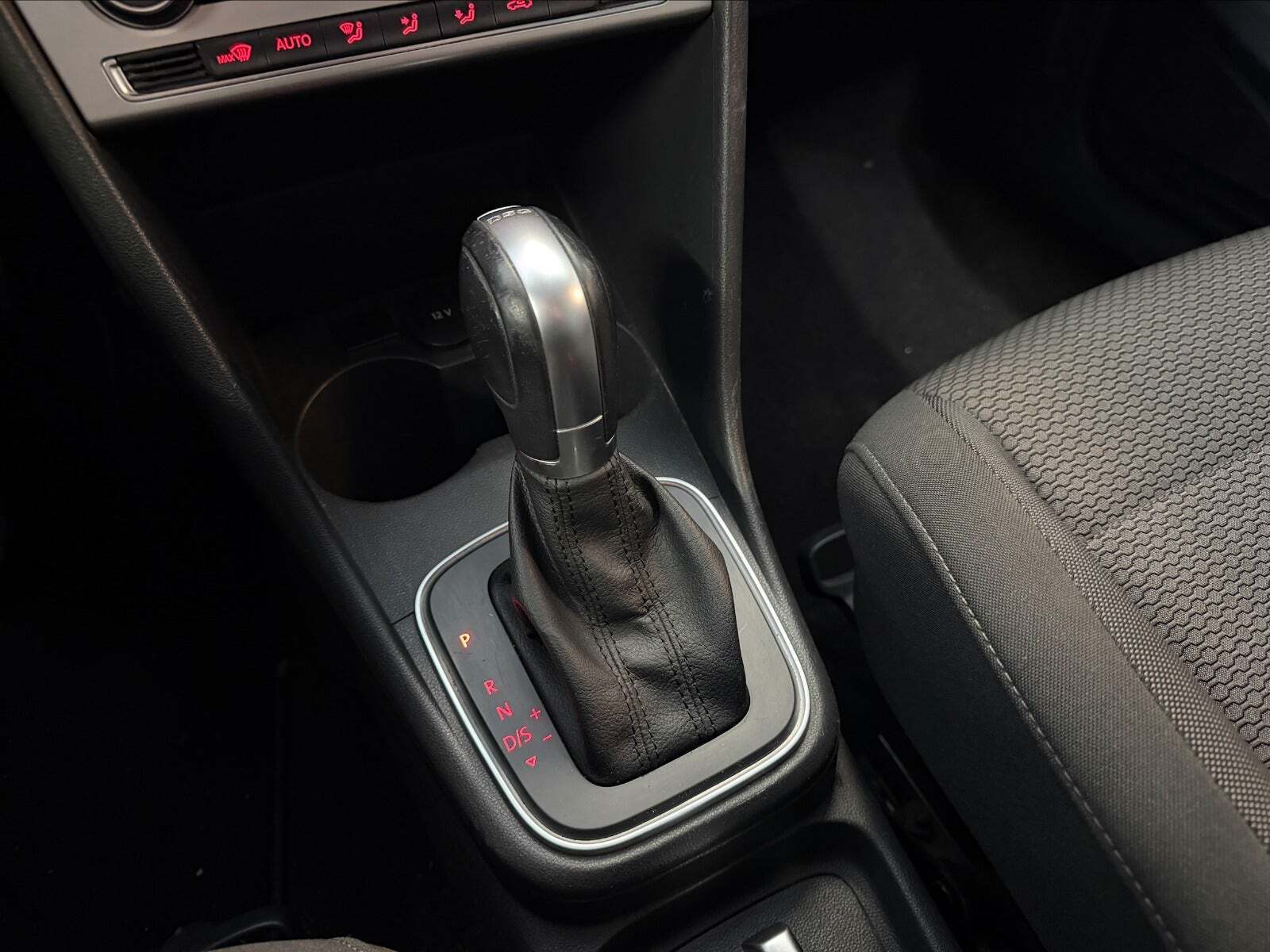 Hvid VW Polo fra 2016